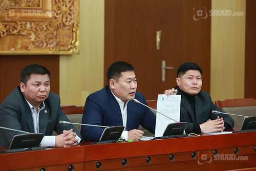 Ч.Ганзоригийн тушаалаар “Эрдэнэт”-ийн  асуудалд нэр бүхий хүмүүс оролцсон нь тогтоогдсон